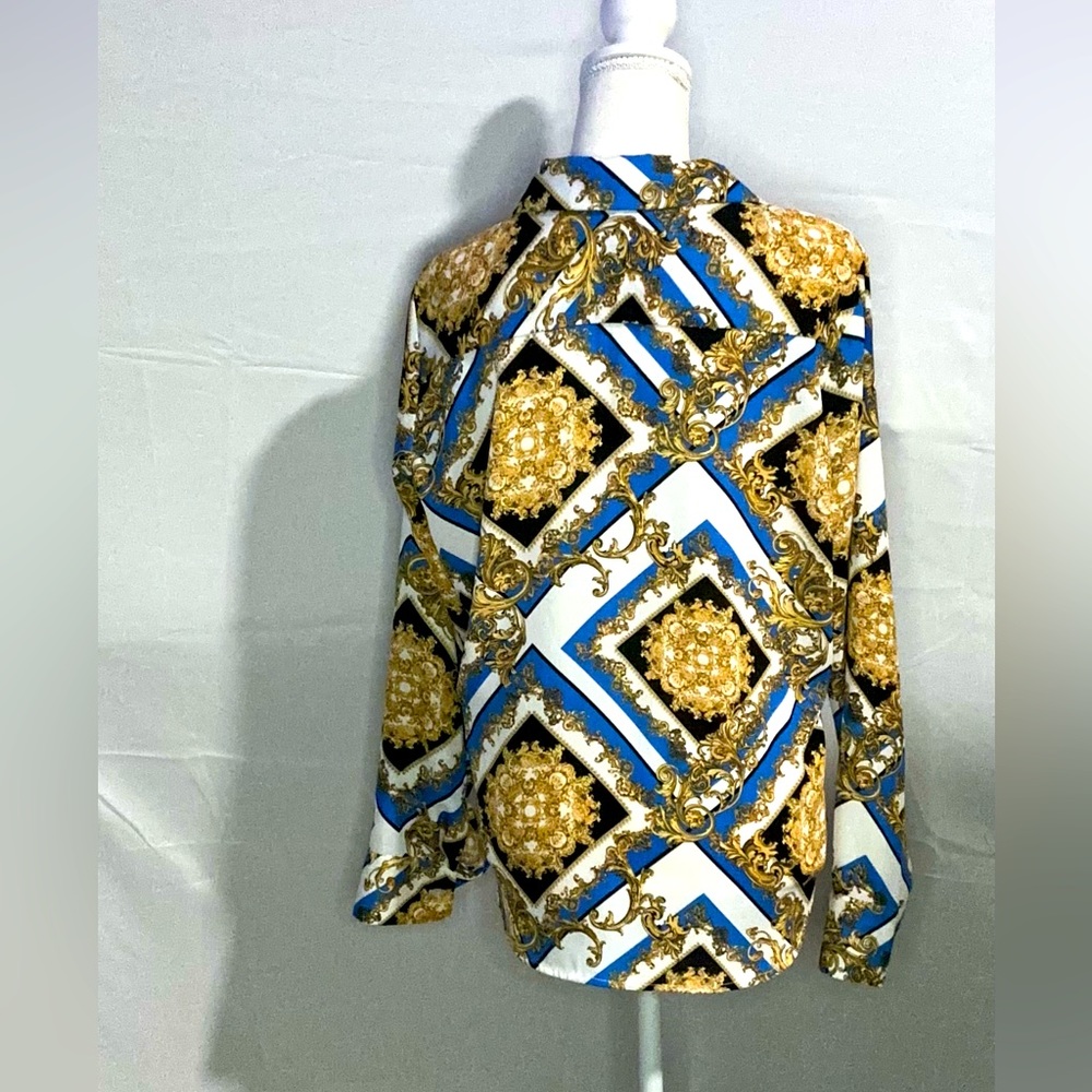 Cute and stylish blouse - Picture 2 of 6